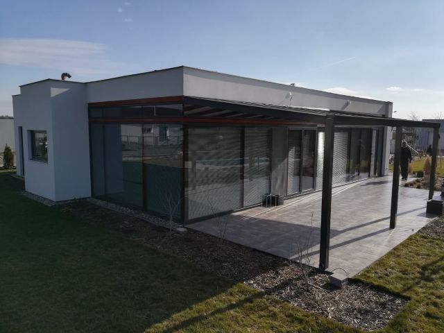 Jak sladit pergolu s fasádou a zahradou