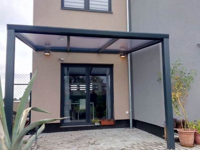 Jak světélka na pergole mění atmosféru zimních večerů